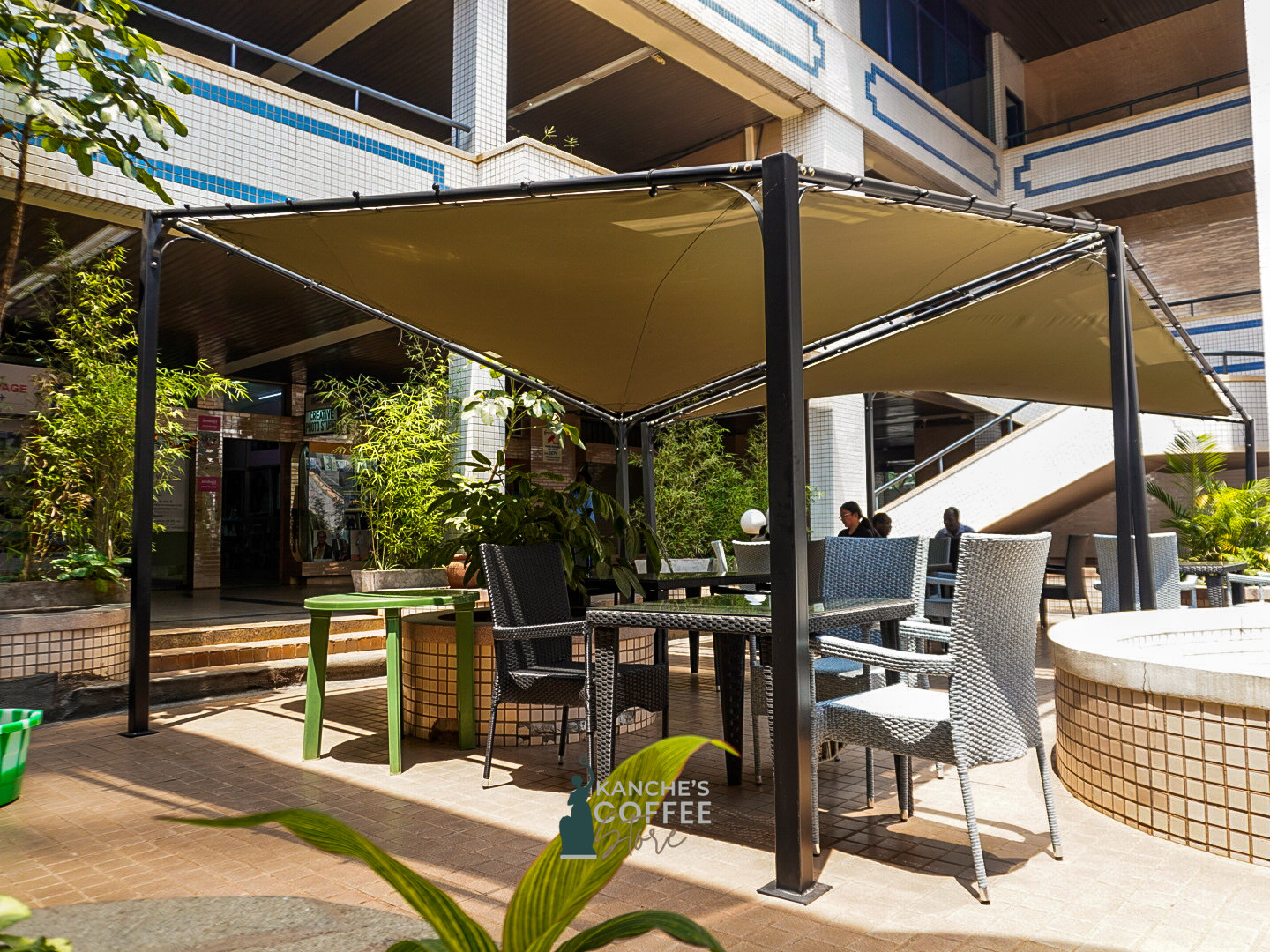 Outdoor Seating at Kanche's